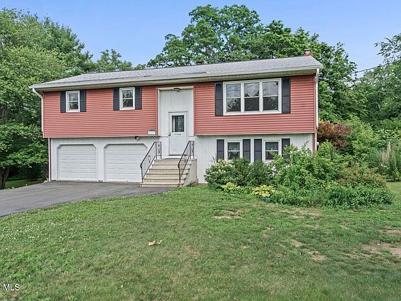 3rd image of 113 Sugar Hill Road