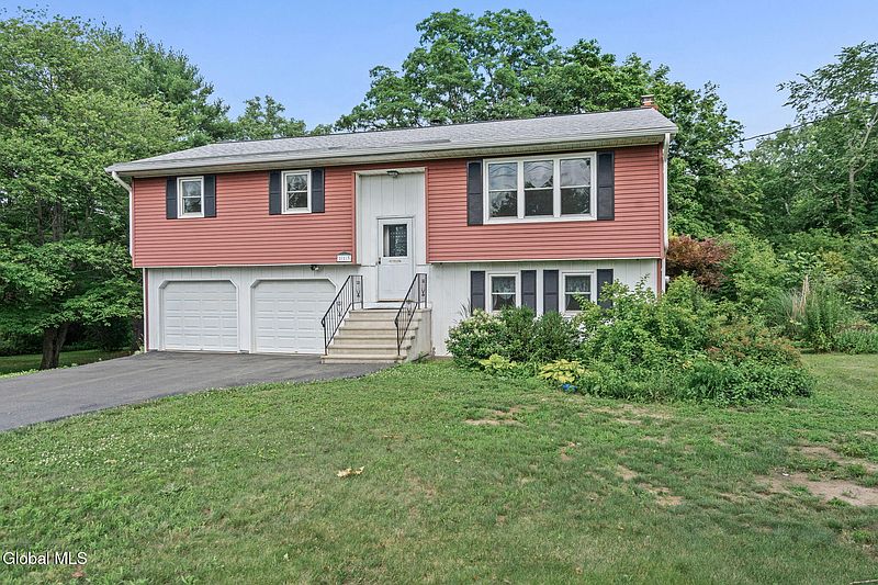 3rd image of 113 Sugar Hill Road