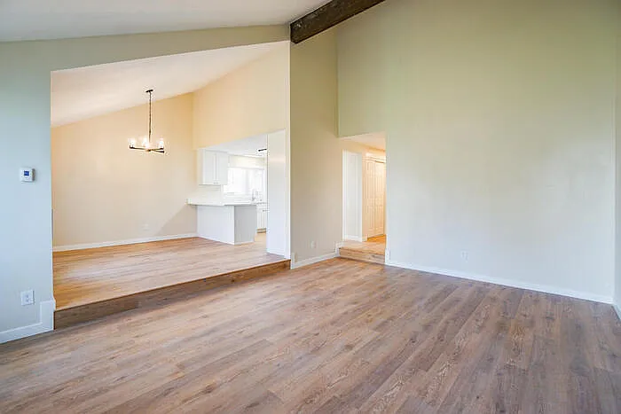 816 SE Olympia Dr — Photo 17