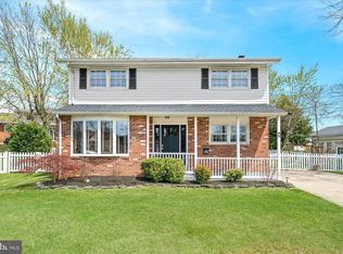 2 Roxbury Ct, Newark, DE 19711