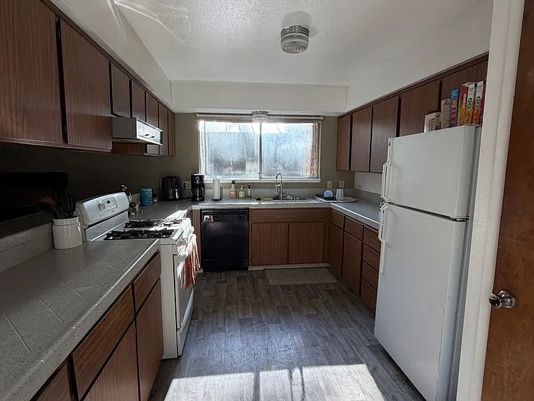 916 Merced Avenue — Photo 3