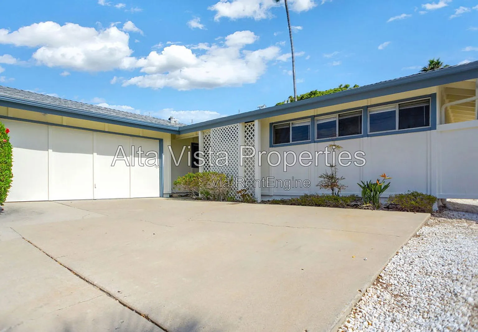 3 bed, 2.0 bath, 1309 sqft, $4,495 — Photo 2