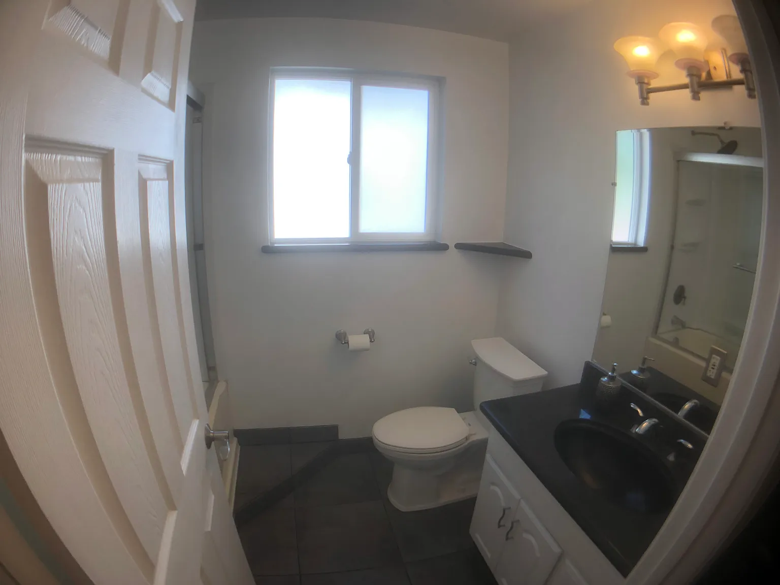 5 bed, 1500 sqft, $4,400 — Photo 4