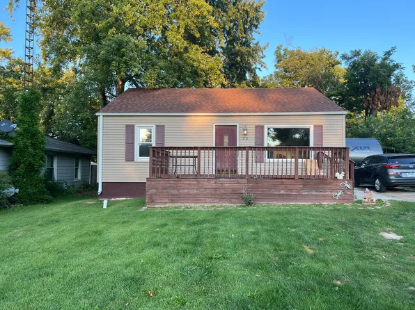 116 S 6th St, Riverton, IL 62561