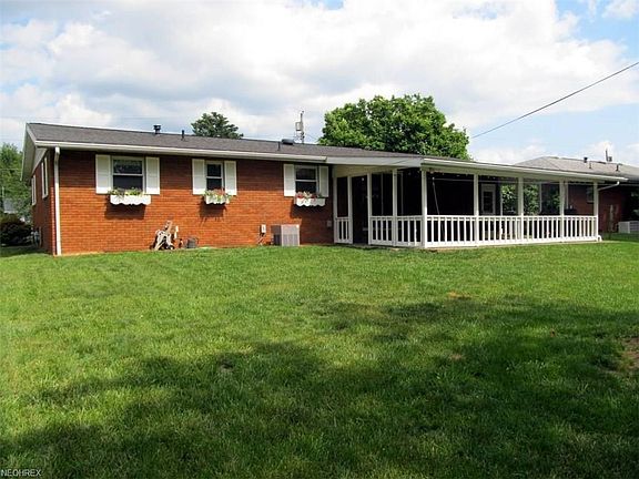3rd image of 817 Westview Dr