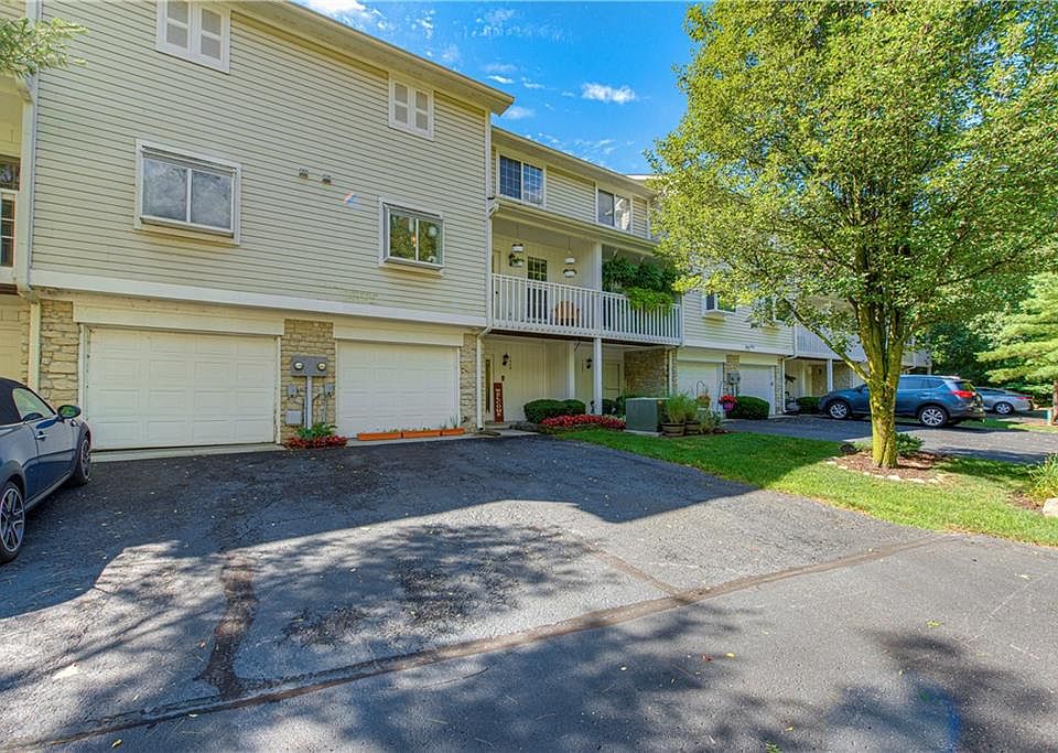 1st image of 1049 Island Woods Dr