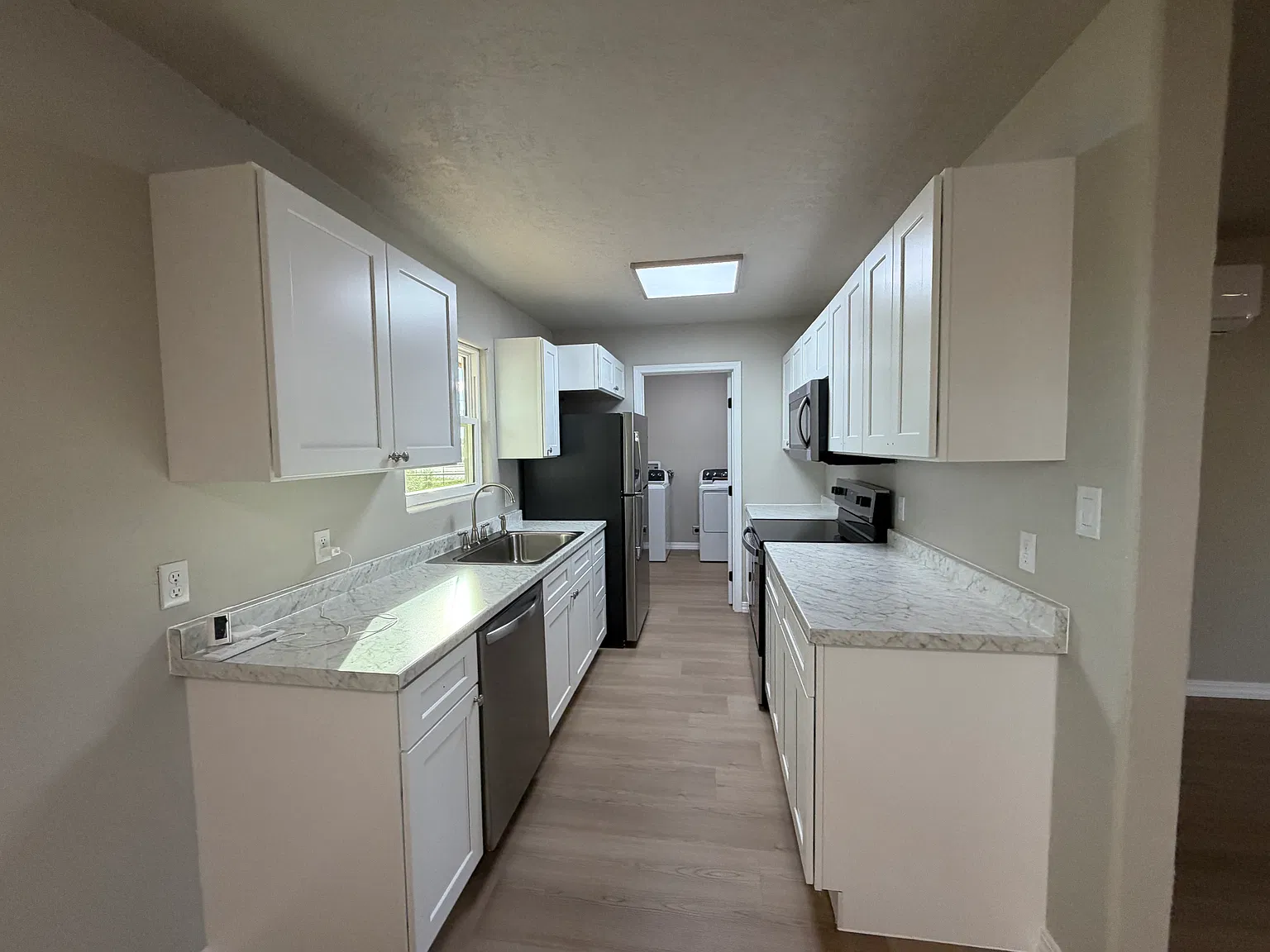 3 bed, 1218 sqft, $1,575 — Photo 4
