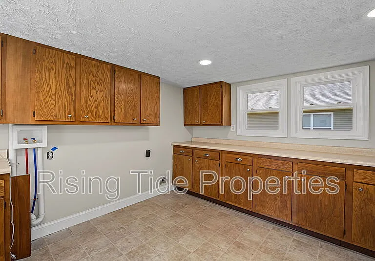 1607 Montgomery Ave — Photo 16