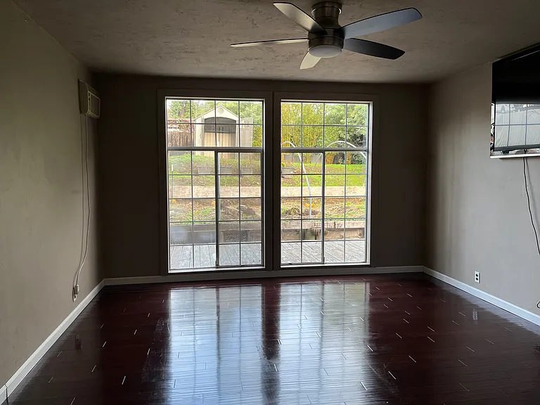 974 Orchard Ln — Photo 10