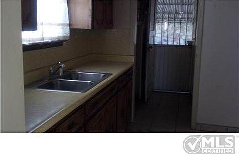 5th image of 3101 Nashville Ave