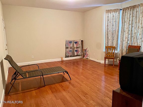 4th image of 2440 Pine Marten Way
