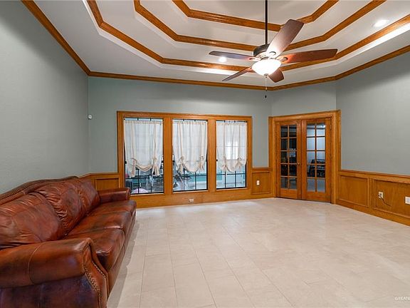 5th image of 316 W Kiwi St