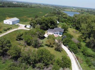 2260 W Pella Rd, Hallam, NE 68368