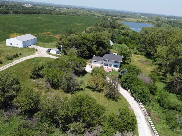 2260 W Pella Rd, Hallam, NE 68368