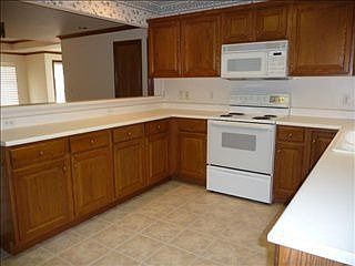 4th image of 4231 Mariner Dr