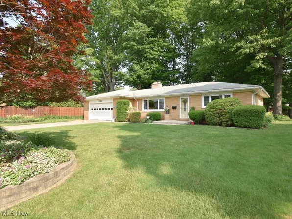 7522 Lauren J Dr, Mentor, OH 44060