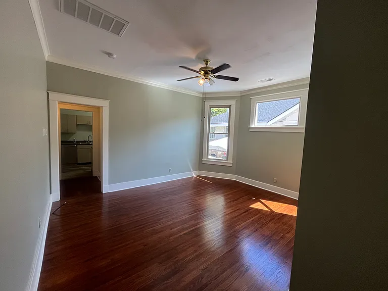 1898 Walker Ave — Photo 5
