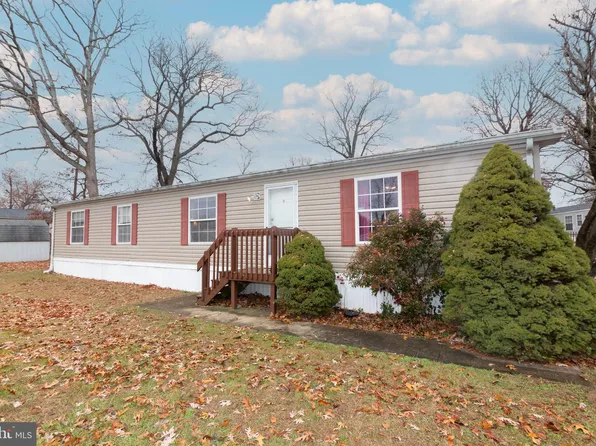 47 Marathon Dr, Mantua, NJ 08051
