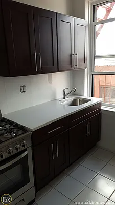 Rented by Realty 2000 Corp | media 11