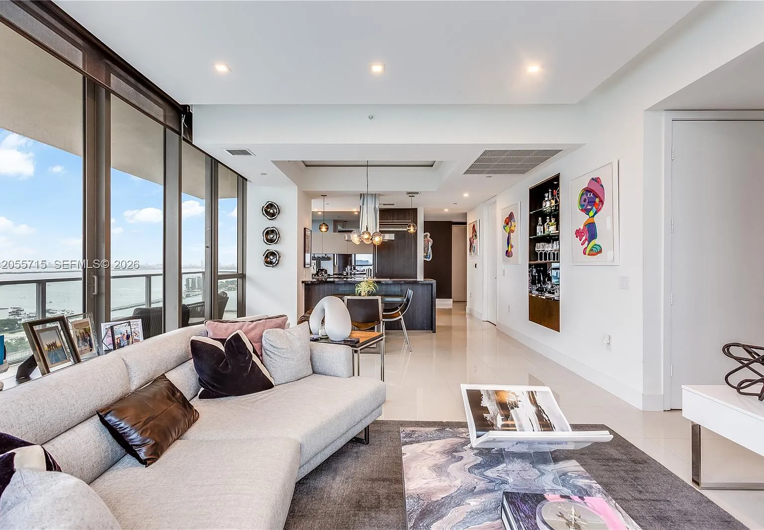Marquis Condo — Photo 2