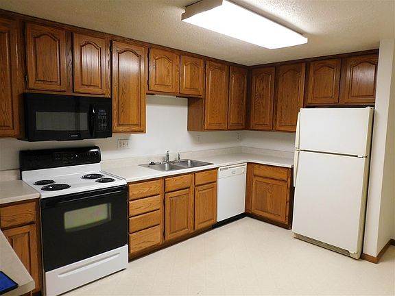 2nd image of 530 & 534 Iris Ave