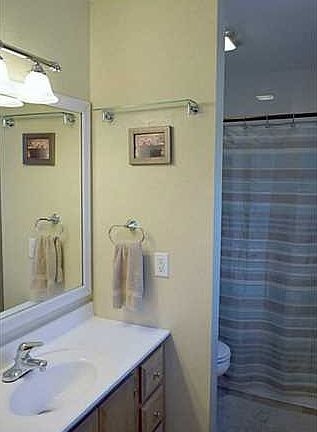 4th image of 2543 Luddington Dr