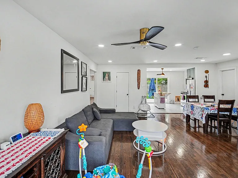 5226 Pomander Rd — Photo 6