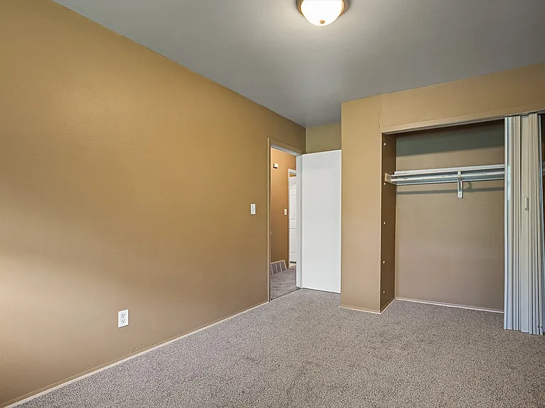 1118 Lincoln Ave — Photo 8