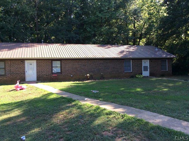 1st image of 152-154 Maplewood Lane