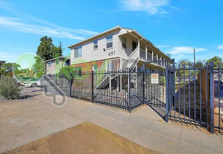 691 El Camino Ave #6 — Photo 4
