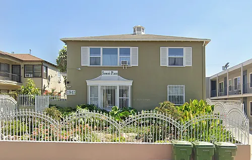1942 S Rimpau Blvd #1/2 Photo 1