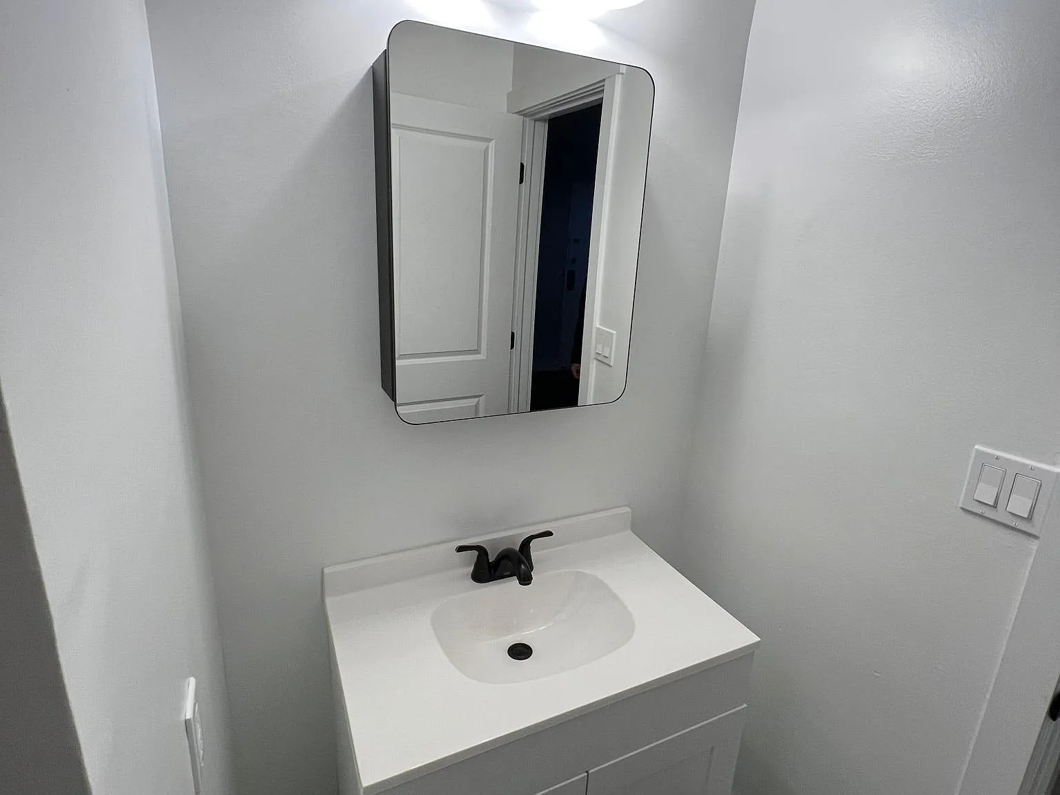 211 Paterson Ave — Photo 4