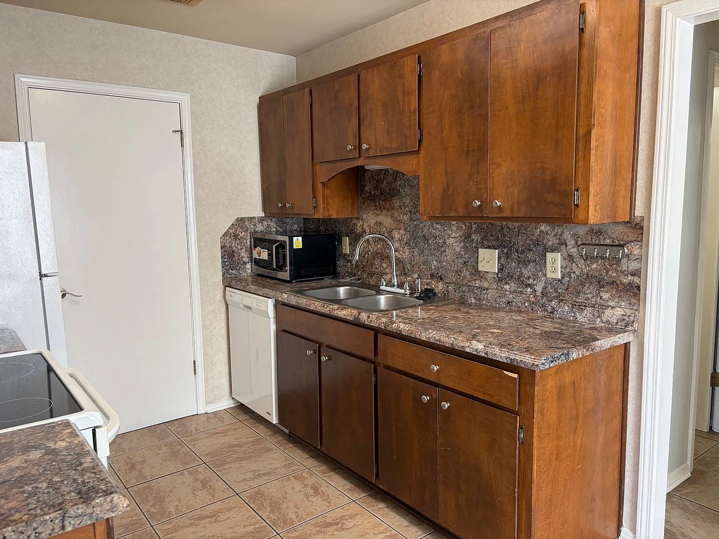 Cedar Creek 2BR by Southwood High School — Photo 4