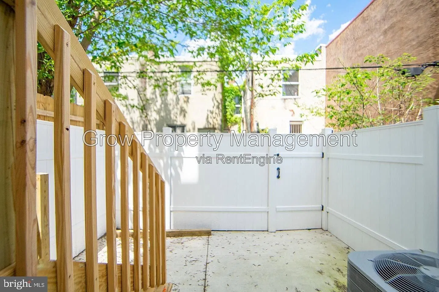4 bed, 3.0 bath, 1418 sqft, $2,073 — Photo 3
