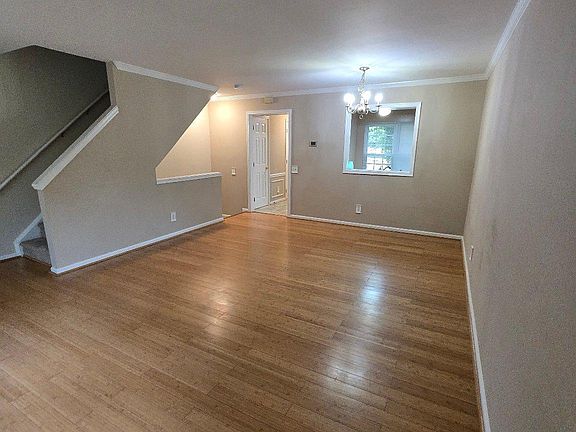 5th image of 1765 Rochelle Ct