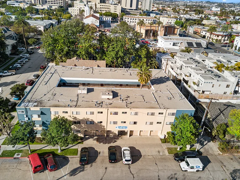 800 Linden Ave in Long Beach — Photo 11