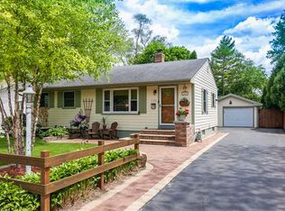 133 S Seymour Ave, Mundelein, IL
