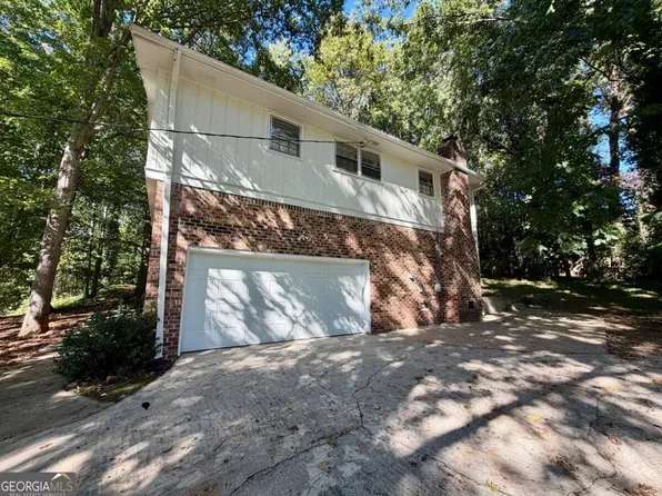 380 Shelton Woods Ct, Stone Mountain, GA 30088