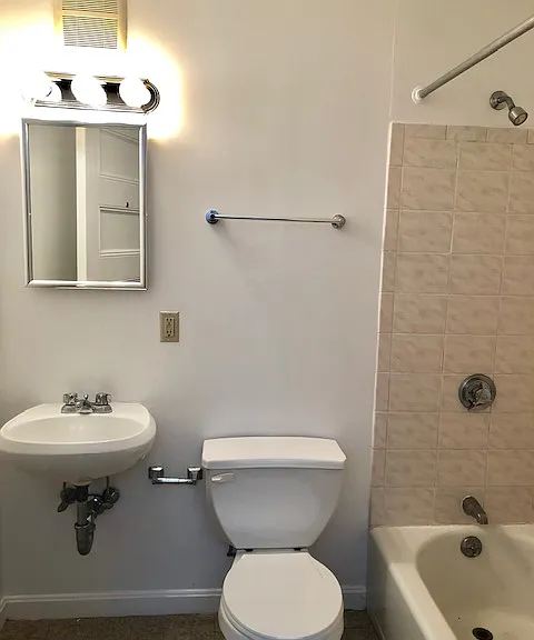 1061 Beacon St #9 — Photo 4