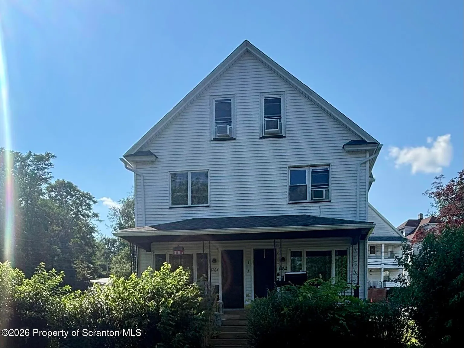 1 bed, 1.0 bath, 380 sqft, $800 — Photo 1