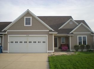 2589 Willow View Dr, Jenison, MI 49428