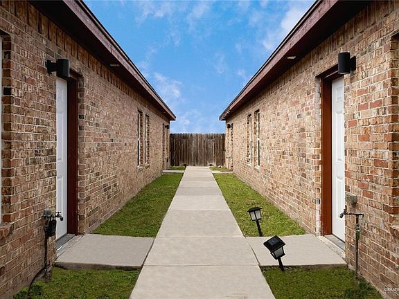 2nd image of 3809 Valeria St #4