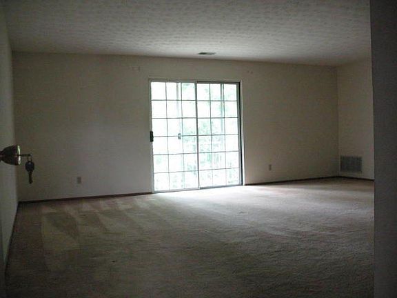 3rd image of 5946 Harrison Ave APT 67