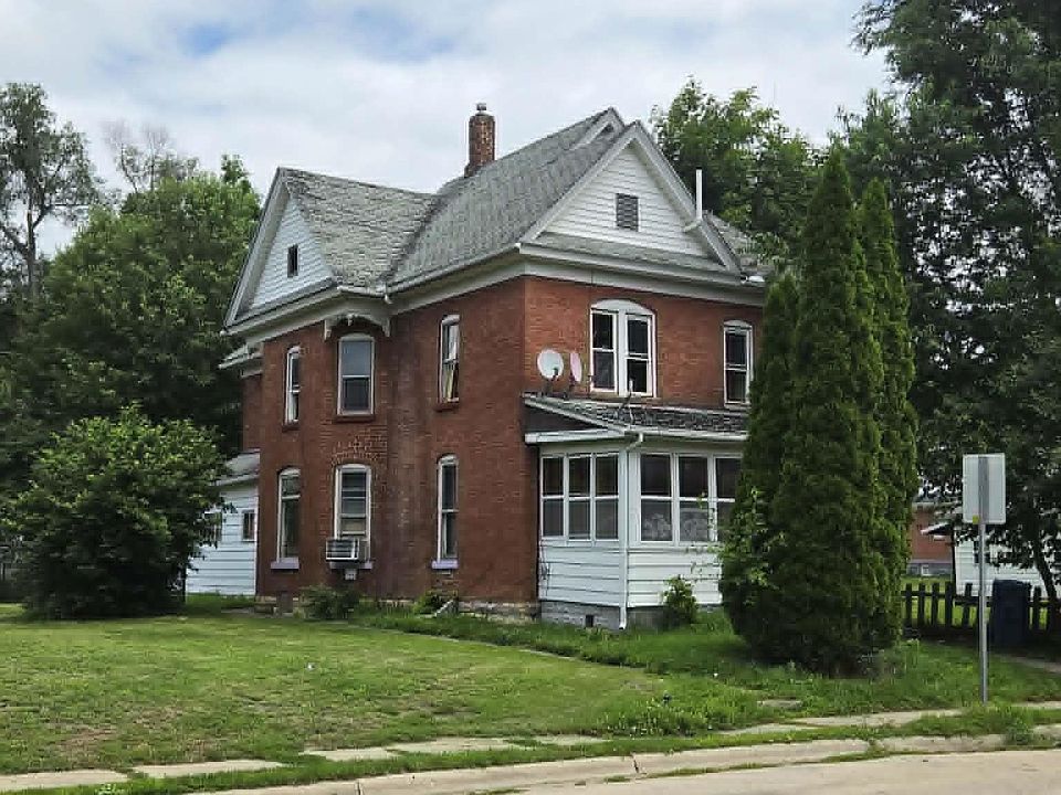 1st image of 440 Bowen St