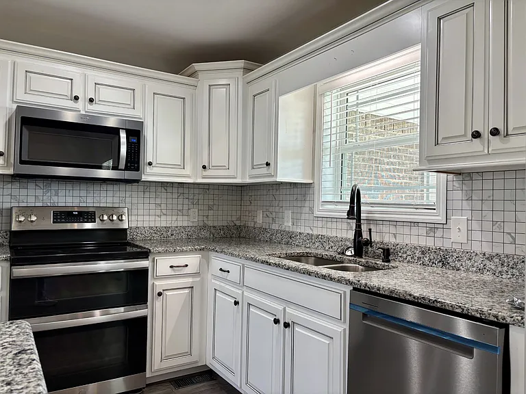 51 Regency Pl — Photo 8