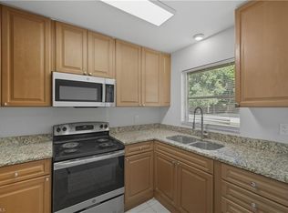 1069 Highlands Dr, Naples, FL 34103