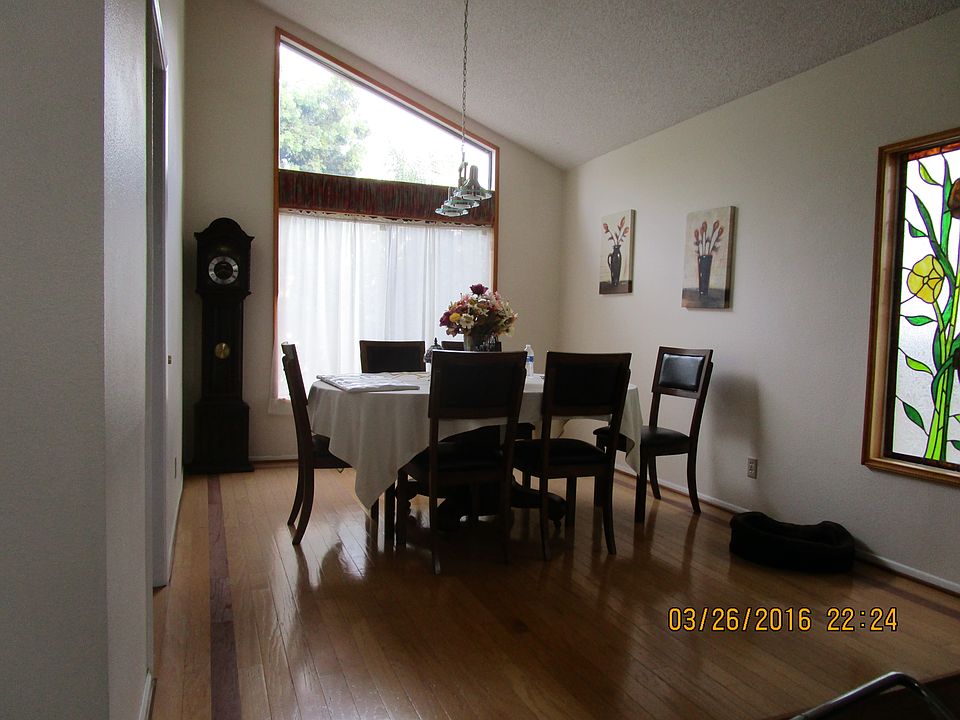 dinning - fits a table for 8