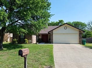 2825 Emerson Ln, Denton, TX 76209