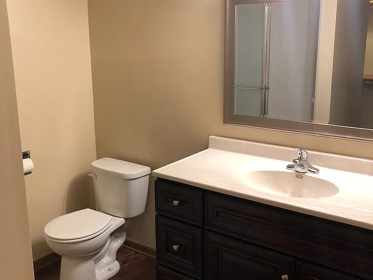 2901 W Rose St — Photo 16