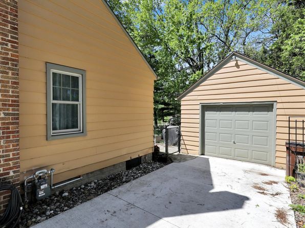 1001 N Waverly Rd, Lansing, MI 48917